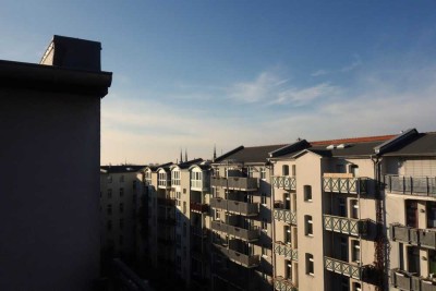 Ruhige Wohnung in zentraler Lage im Dachgeschoss mit Balkon