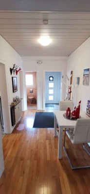 Helle freundliche 3 Zimmer Erdgeschosswohnung mit eigenem Eingang – verfügbar ab 01.04.2026.