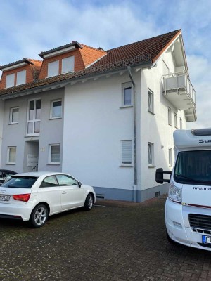 +++ TOP ruhige + helle 3 Zi. EG Wohnung von PRIVAT + BALKON + ZENTRAL tgl. Bad ++