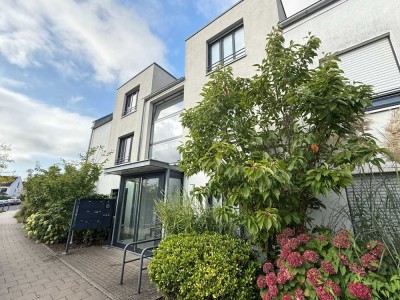 Exklusives Wohnen mit Galerie, Kamin und Klimakomfort – Ihr neues Zuhause zum Verlieben!