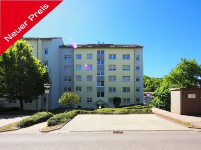 Wohnen am Kieselhumes: Großzügige Dachgeschosswohnung in bester Lage!