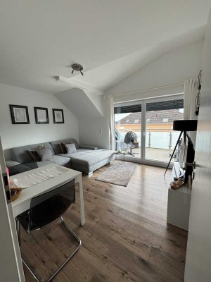 Helle 2- Zimmer Wohnung mit EBK und Balkon in Düren