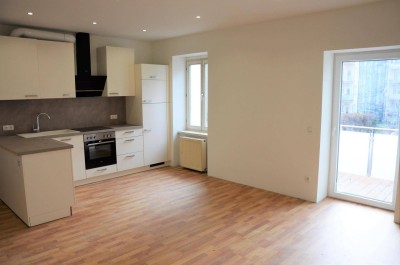 3 ZIMMERWOHNUNG MIT BALKON NÄHE SÜDBAHNHOFMARKT/KUK