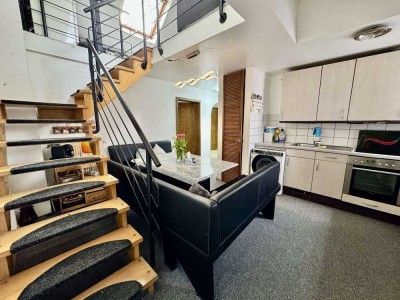 *Provisionsfrei* Geräumige 5-Zimmer Maisonette-Wohnung mit einladender Terrasse