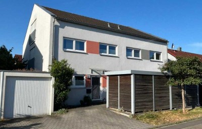 Neuwertige, familienfreundliche DHH mit spitzen Energiewerten in top Lage!