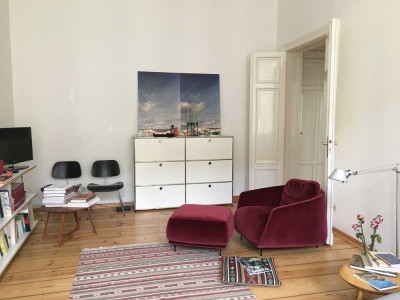 Geschmackvolle, modernisierte, möblierte 2-Zimmer-Wohnung mit EBK in Berlin Mitte