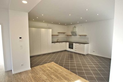 Moderne, großzügige 2-Zimmer-Wohnung mit Stellplatz - Creidlitz