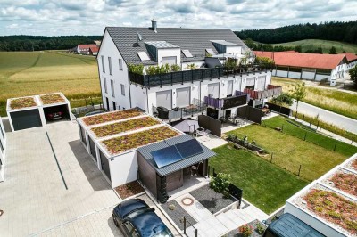 Naturnah & Exklusiv: Traumhafte 3-Zi.-EG-Wohnung | großer Garten, 2 Stellplätze, viele Extras!