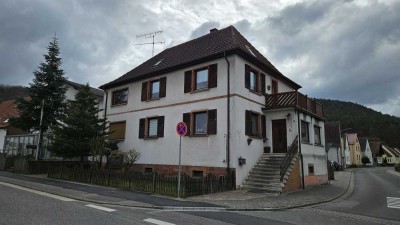 Hauptstuhl - 1-2 Familienhaus (Schreinerei dazu erwerbbar)