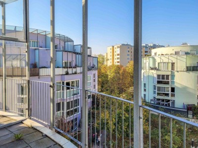 PROVISIONSFREI VOM EIGENTÜMER! GROSSARTIGE 3-ZIMMER WOHNUNG MIT DACHTERRASSE UND LOGGIA!