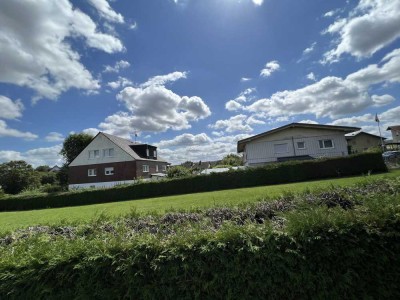 Ihr neues Zuhause: Moderne 5-Zimmer-Wohnung mit Traum-Balkon und idyllischem Weitblick