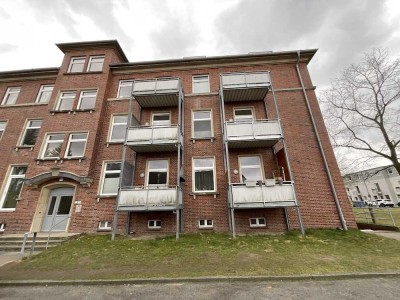 Gepflegte 1 Zimmer-Wohnung mit großer Wohnküche, Balkon und modernisiertem Duschbad