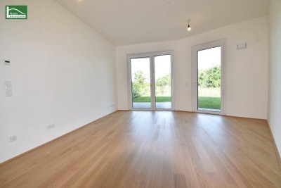 Alles was man sich wünscht – kostengünstige Heizung/“Kühlung“ über Erdwärme, PV-Anlage, weitläufige Grünflächen