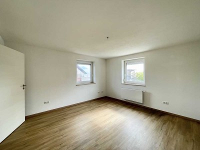 Zweifamilienhaus mit Dachterrasse – flexibel investieren in Osterhofen