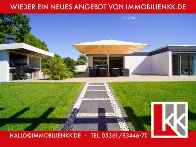 Exklusivität in ihrer reinsten Form: Zeitlose Bauhaus-Architektur am Schloss Wolfsburg