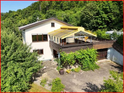Gönnen Sie sich Ihr Wohn- und Lebensgefühl! Tolles Einfamilienhaus m. Garage u. Grundstücken
