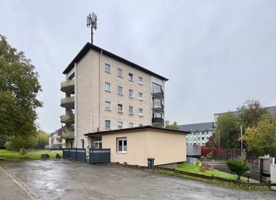 Renovierte 3-Zimmer Mietwohnung mit Balkon -genießen Sie die Aussicht aus der 4. Etage (Kein Aufzug)