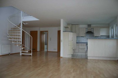 Großzügige 3,5-Zimmer-Maisonette-Wohnung mit Süd-Balkon in Herrenberg-Oberjesingen