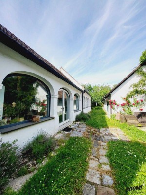 Architektonisch Modernes, Einfamilienhaus im Streckhof-Stil am Neusiedler See im Burgenland