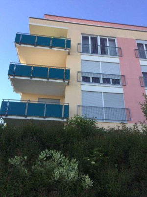 Exklusive, neuwertige 3-Raum-Wohnung mit gehobener Innenausstattung mit Balkon und EBK in Ulm