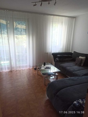 Stilvolle 3-Zimmer-Hochparterre-Wohnung mit Balkon in Leimen