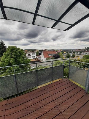 Modernisierte 2-Zi. Wohnung mit EBK und Balkon ab 01.09.2025
