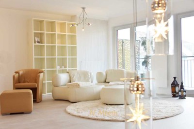 Schöne helle Wohnung möbliert !  mit Balkon und Stellplatz !  Südstadtnähe