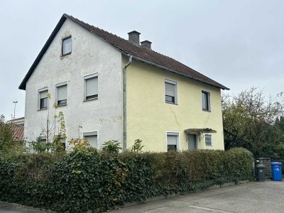 Einfamilienhaus mit Sanierungsbedarf und viel Raum für Ideen