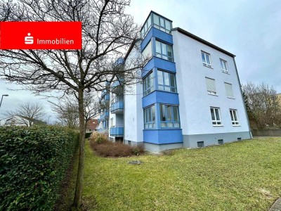 Steinbach (Taunus): Attraktive Zweizimmerwohnung mit Balkon und Tiefgaragenplatz !