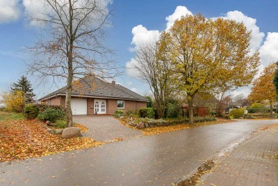 Charmantes Einfamilienhaus mit großzügigem Garten und Teich in ruhiger Lage!