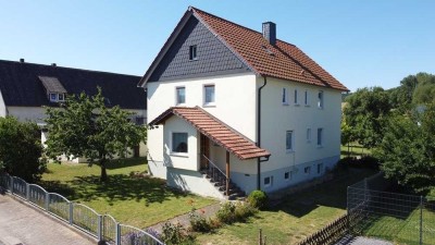 Wunderbar gelegenes Zweifamilienhaus, Baugrundstück möglich