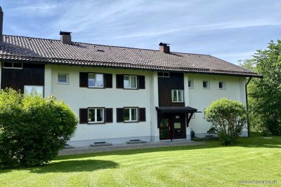 RESERVIERT- Schön geschnittene 2- Zi. Whg. mit Balkon