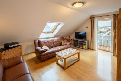 Dachgeschoss Wohnung mit Balkon - 2-Zimmer und Dachspitz
