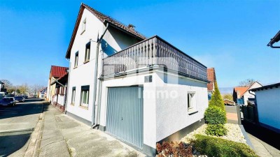 Stilvoll modernisiertes Einfamilienhaus mit Garage + Nebengebäude und Terrasse