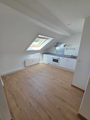 Stilvolle 3-Raum-DG-Wohnung in Mönchengladbach mit Blick auf den Wasserturm direkt am Bunten Garten
