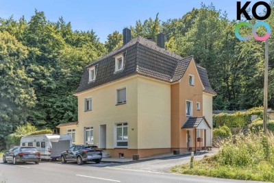 Ländlicher Wohntraum mit Stil – Großzügiges Mehrgenerationenhaus mit Wellnessgarten in Wülfrath