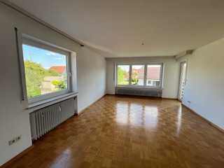 Ruhige, freundliche, 4-Zimmer-Wohnung mit Balkon in Langweid am Lech OT Stettenhofen