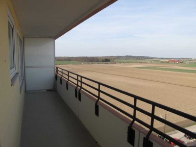 Helle 2-Zimmer-Wohnung mit großem Balkon