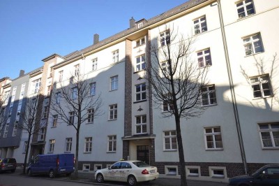 ++Einbauküche++ 2-Zimmer Wohnung mit Balkon und Carport Stellplatz