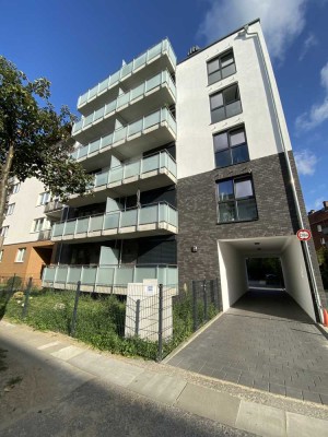schöne 2 Zimmer Dachgeschoßwohnung mit gehobener Innenausstattung in Citynähe