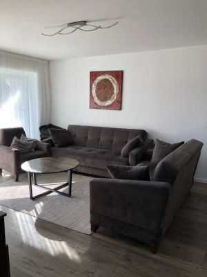 Laichingen, neuwertige, helle 4 Zimmer Wohnung mit Balkon.