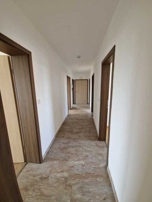 Schöne 4-Zimmer-Wohnung mit Balkon und Einbauküche in Tapfheim