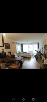 1-Zimmer-Wohnung mit Balkon in Barmbek-Nord zur Untermiete (alle Kosten inbegriffen)