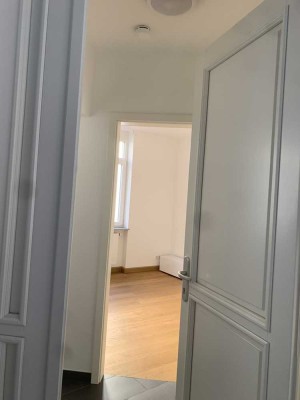 Ruhige, moderne 2-Zimmer Wohnung mit EBK in zentraler Lage