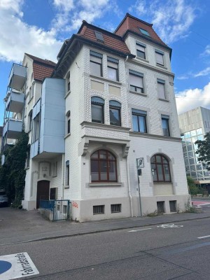 Stilvoll sanierte Altbauwohnung in zentraler Lage von Ludwigsburg-West
