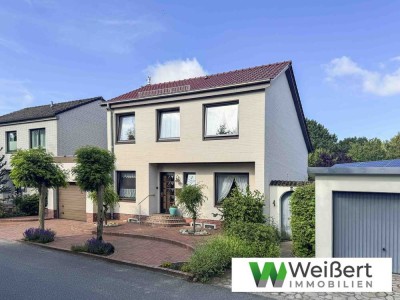 Charmantes Einfamilienhaus mit 5 Zimmern, 235 m² Wohn- und Nutzfläche, Garage & 2 Balkonen in Oelixd