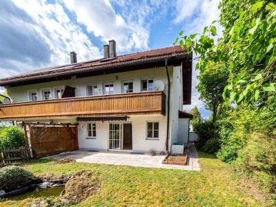 Großzügige Doppelhaushälfte mit viel Platz in Egmating