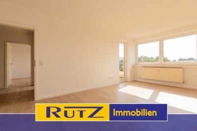 Achim | Renovierte 2 Zi.-Dachgeschosswohnung mit Balkon