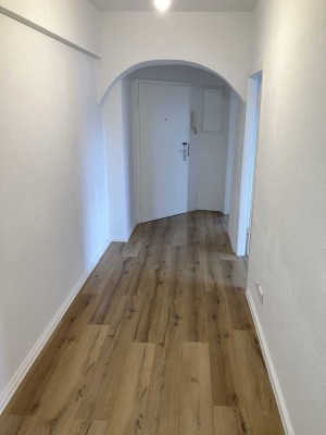 Aufgepasst! Gemütliche 2 Zimmer Wohnung - frisch renoviert