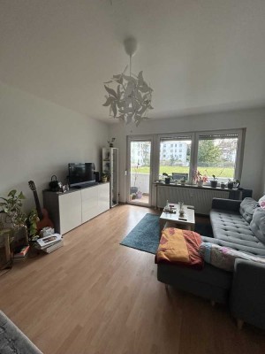 Schöne 4 Zimmer Wohnung mit Balkon in WÜ-Heidingsfeld